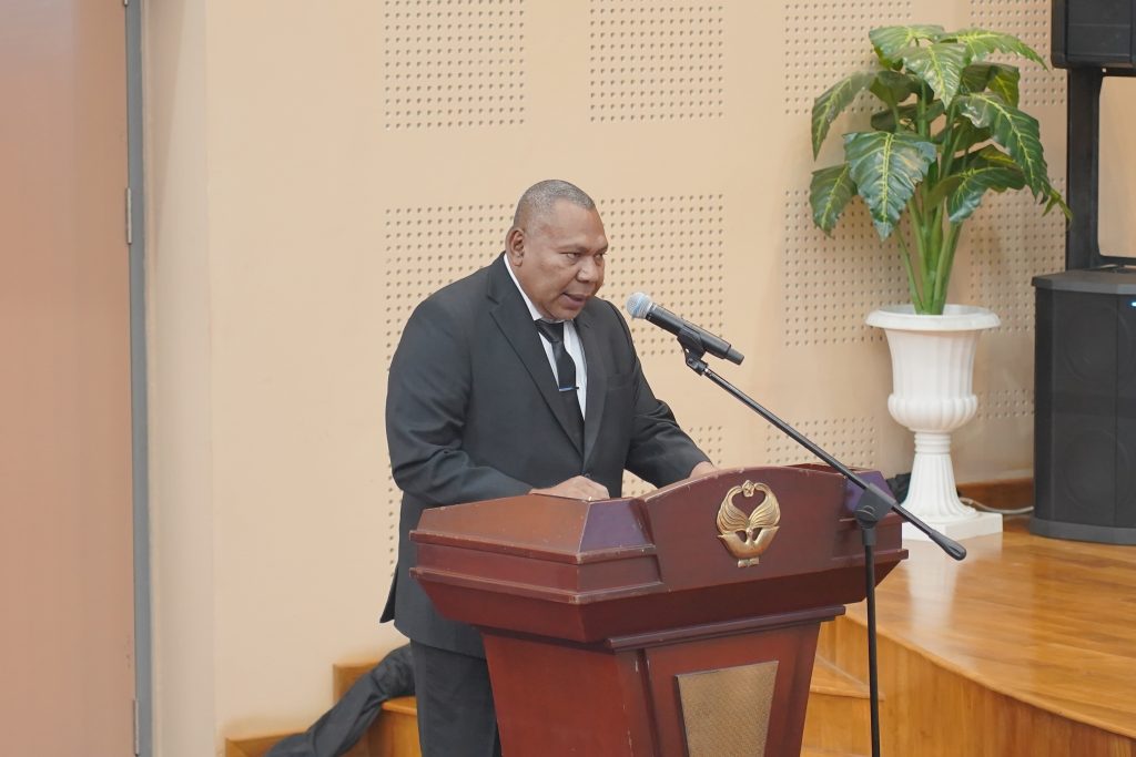 Promosi Doktor Wakil Gubernur Provinsi Papua: Aryoko A. F Rumaropen Paparkan Model Optimalisasi Tata Kelola Beasiswa Afirmasi Papua